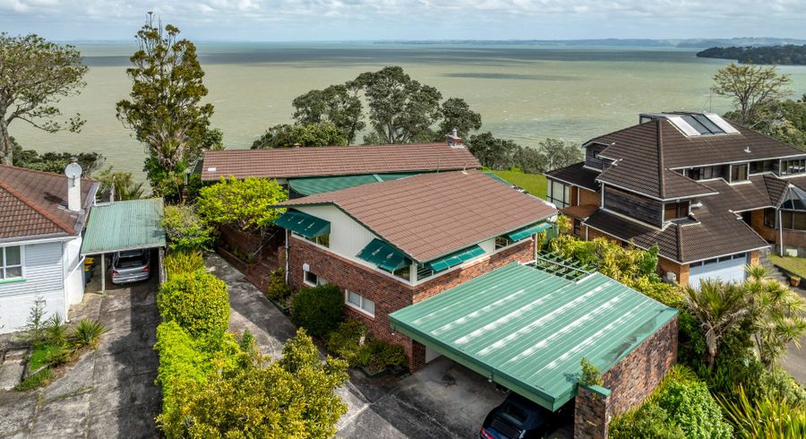  at 38 Cliff View Drive, Green Bay, Waitakere City, Auckland