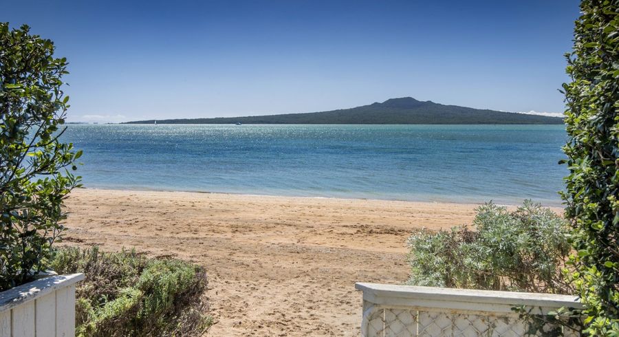  at 20a Oxford Terrace, Cheltenham, Devonport, North Shore City, Auckland