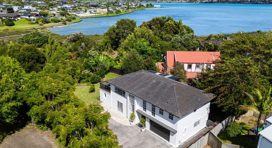  at 24 Venus Place, Half Moon Bay, Manukau City, Auckland