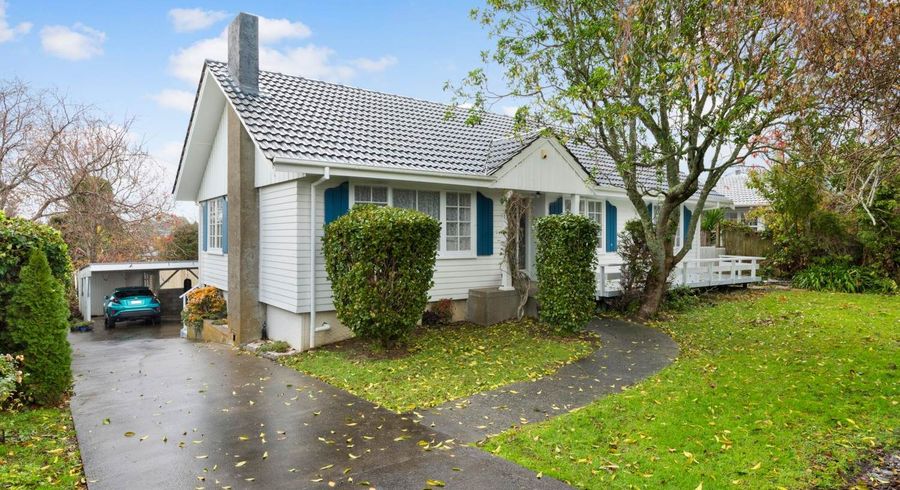  at Bucklands Beach, Manukau City, Auckland