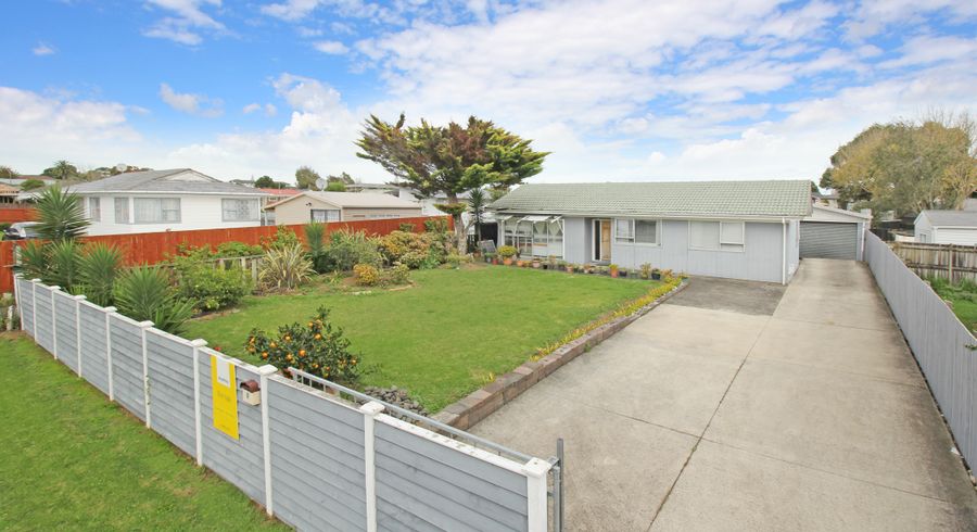  at 3 Harwell Place, Mangere, Auckland