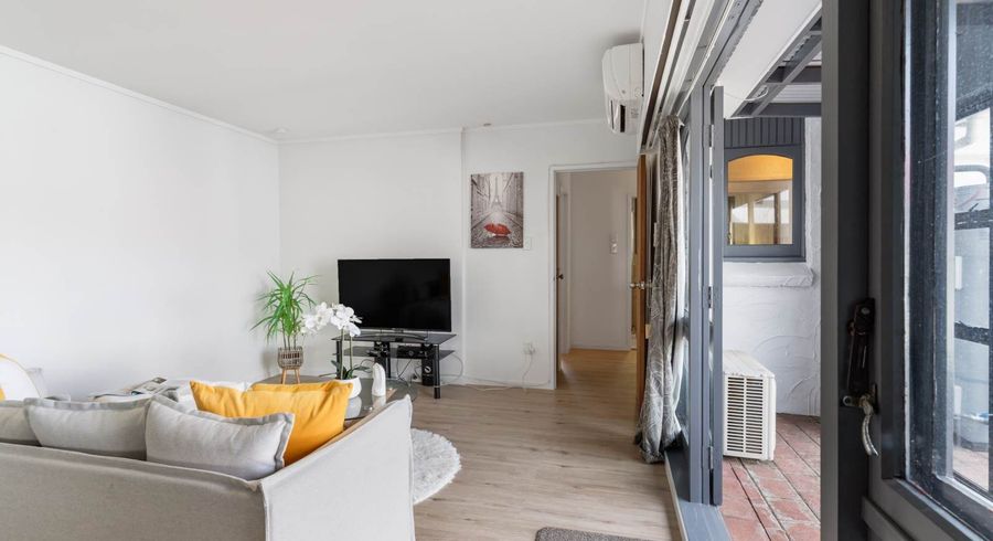  at 1/50 Casuarina Road, Half Moon Bay, Manukau City, Auckland