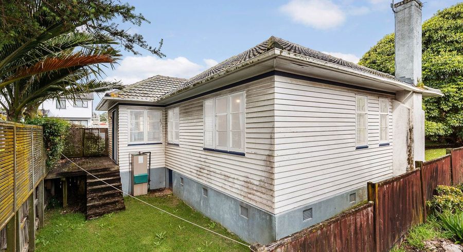  at 1/8 Hillsborough Road, Hillsborough, Auckland City, Auckland