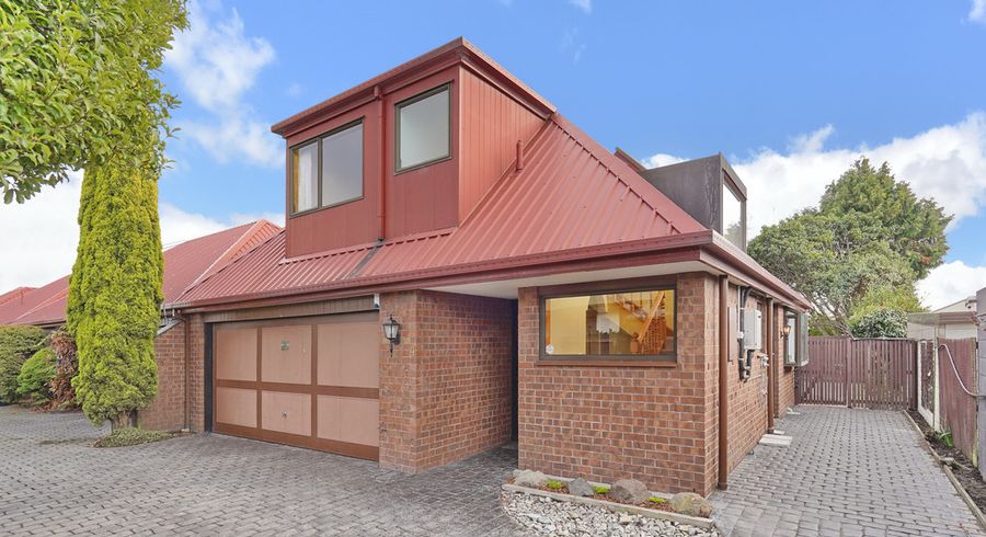  at 4/18 Division Street, Riccarton, Christchurch