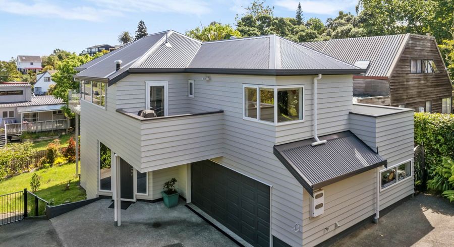  at 13A Sea Vista Avenue, Beach Haven, North Shore City