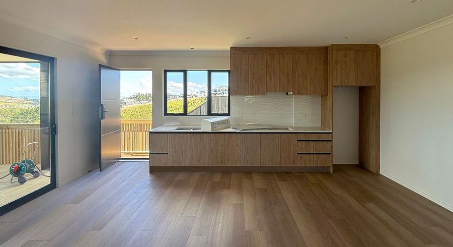  at 30 Ridgehill Rise, Flat Bush, Auckland