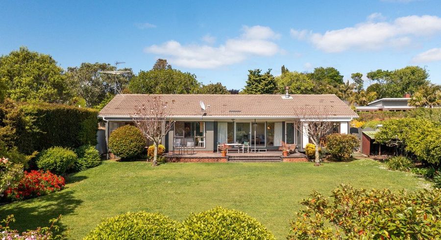  at 8 Terrylyn Drive, Hillcrest, Auckland