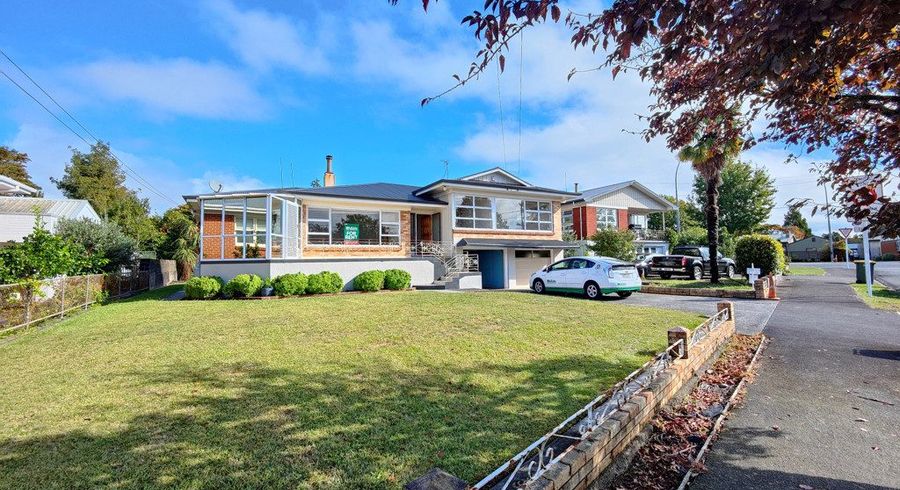  at 4 Chartwell Crescent, Chartwell, Hamilton