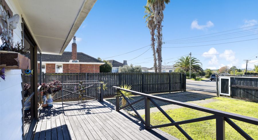  at 23 Bedford Street, Te Atatu South, Waitakere City, Auckland