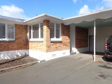  at 3/42 Lincoln Road, Henderson, Waitakere City, Auckland