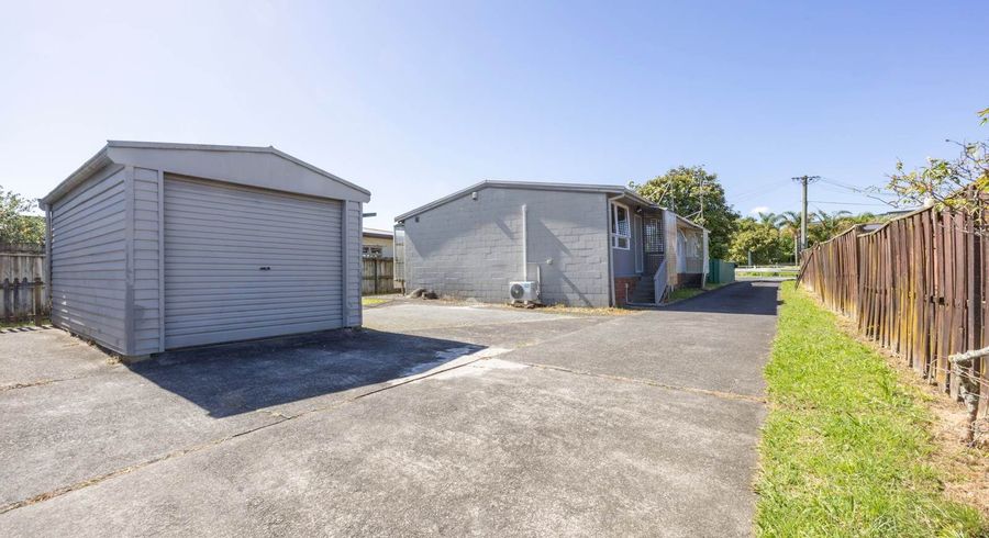  at 2/5 Aranui Road, Mount Wellington, Auckland City, Auckland