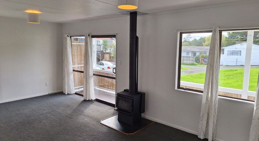  at 1/42 Tudor Road, Henderson, Waitakere City, Auckland
