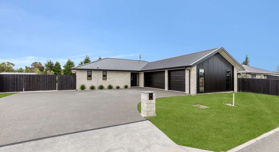  at 2 Hunter Lane, Amberley, Amberley