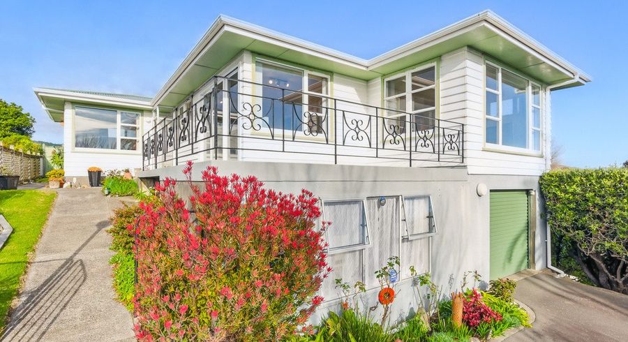  at 52 Kiwi Road, Raumati Beach, Kapiti Coast, Wellington