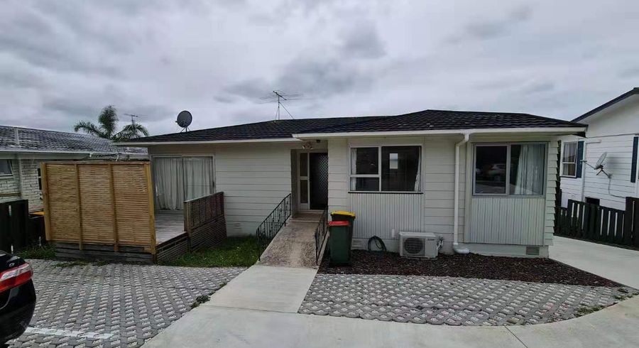  at 33 Cockayne Crescent, Sunnynook, Auckland