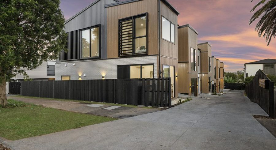  at 10A Bagnall Avenue, Point England, Auckland City, Auckland