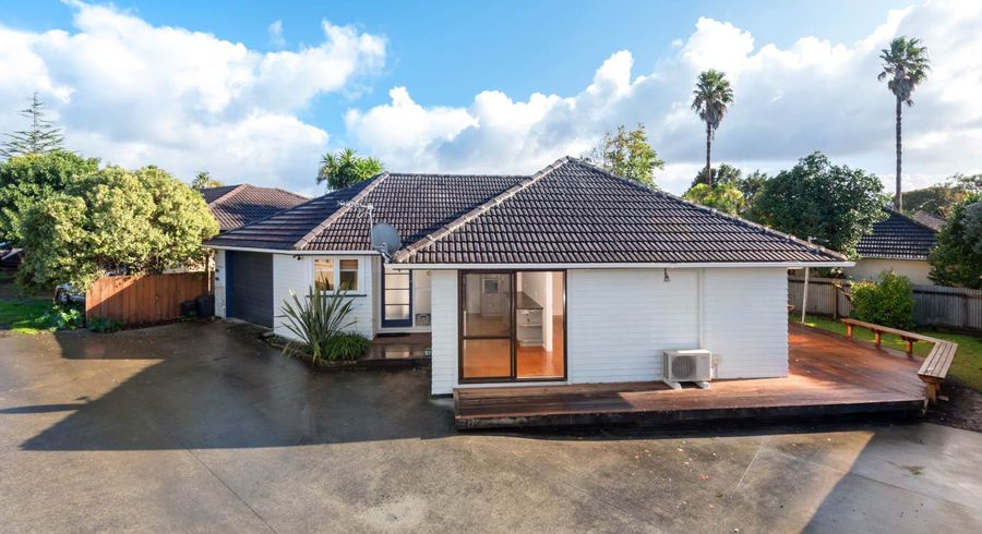  at 11 Kervil Avenue, Te Atatu Peninsula, Auckland