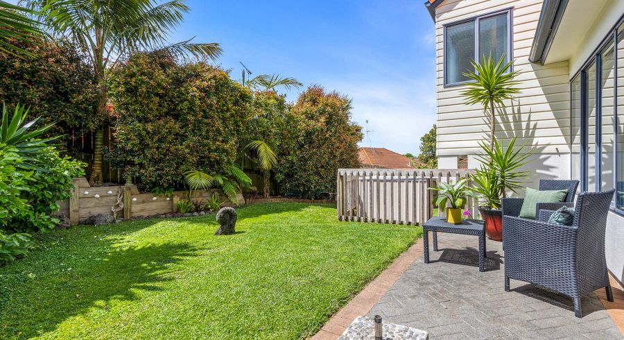  at 4/8 Kells Place, Botany Downs, Manukau City, Auckland