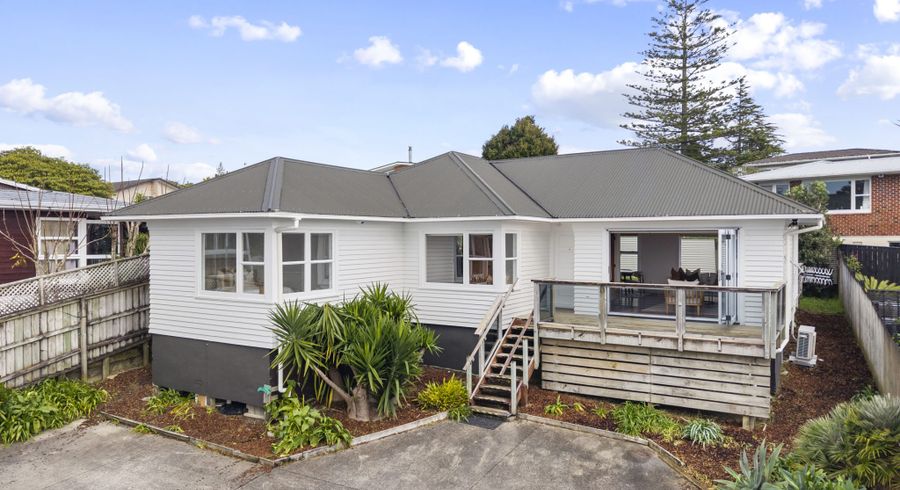  at 11A Divich Avenue, Te Atatu South, Waitakere City, Auckland