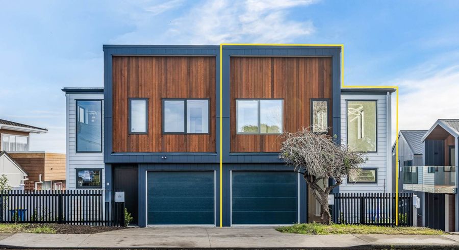  at 21E Knights Road, Rothesay Bay, North Shore City, Auckland