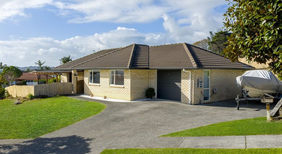 at 2 Libnai Avenue, Clover Park, Manukau City, Auckland