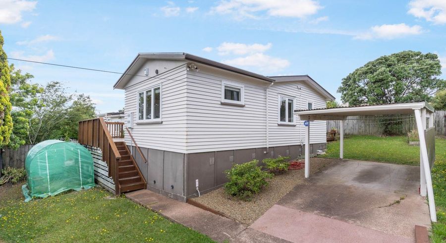  at 1/31 Lavelle Road, Henderson, Waitakere City, Auckland