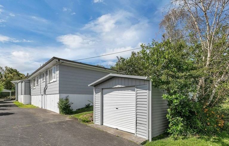 at 1/25 Peach Road, Glenfield, North Shore City, Auckland