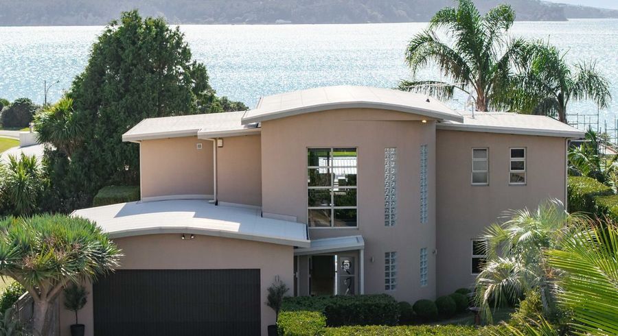  at 8 Kawai Rise, Te Atatu Peninsula, Waitakere City, Auckland