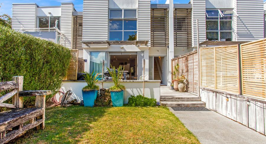  at 16 Willow Camp Road, Takanini, Papakura, Auckland