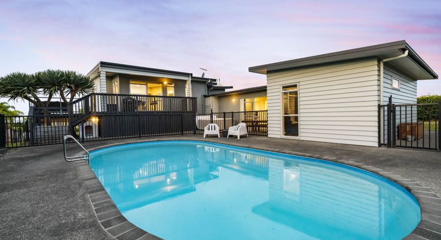  at 6 Intrepid Crescent, Beachlands, Auckland