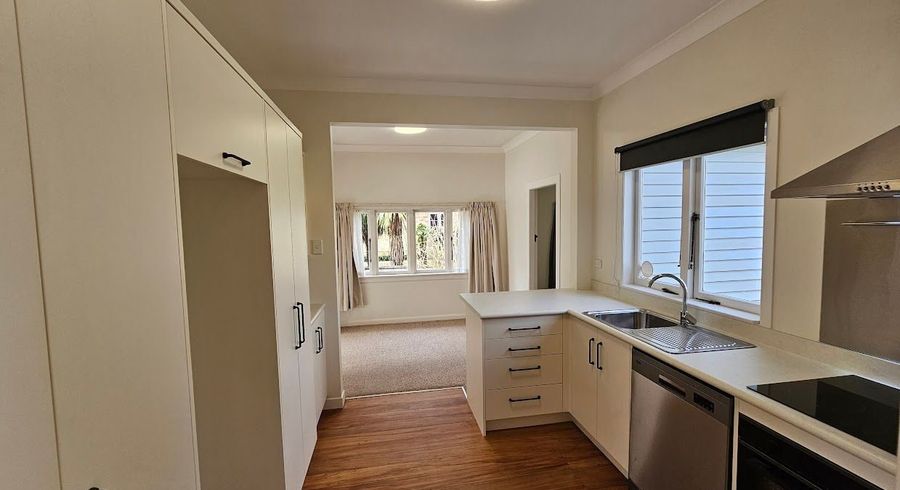  at 30 Oxford Street, Fairfield, Hamilton, Waikato