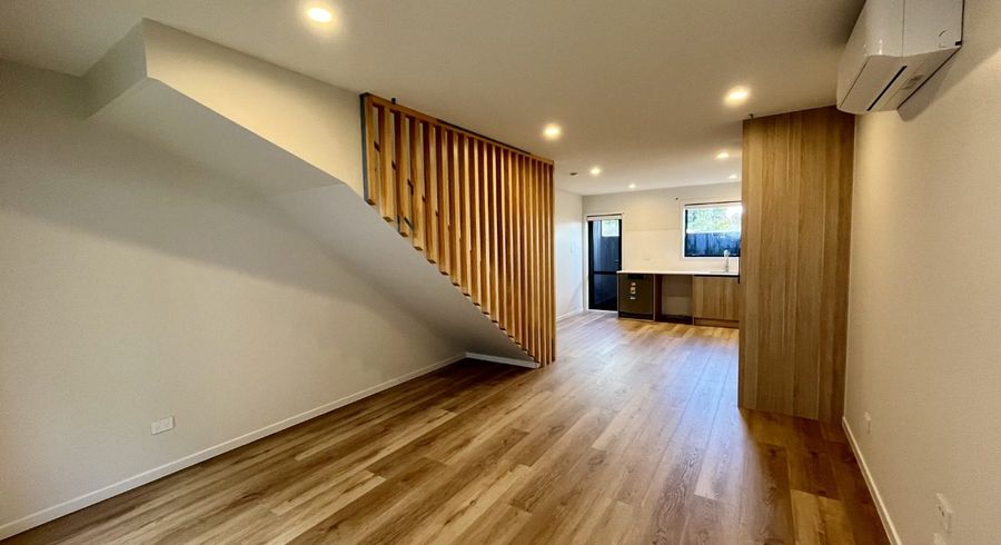  at 9/506 Glenfield Road, Bayview, North Shore City, Auckland