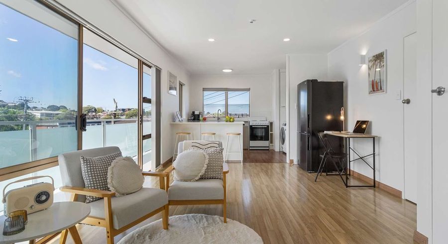  at 5/762 Beach Road, Browns Bay, Auckland