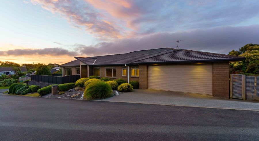  at 12 Simpson Crescent, Raumati Beach, Kapiti Coast, Wellington