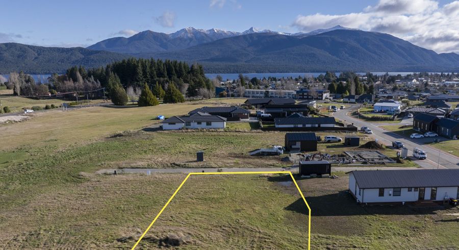 at 32 Ralph Moir Drive, Te Anau, Southland, Southland