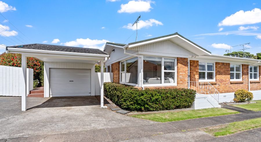  at 1/49 Shakespeare Road, Milford, Auckland