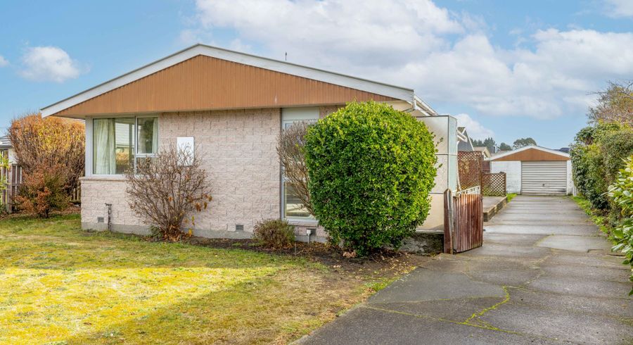  at 3 Royal Park Drive, Parklands, Christchurch