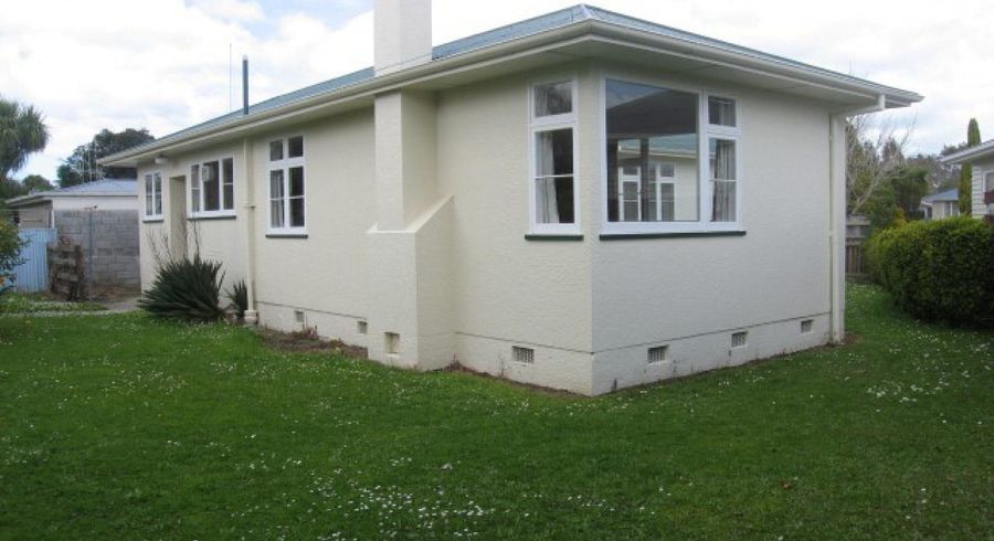  at 7 Strathmore Avenue, Awapuni, Palmerston North, Manawatu / Whanganui