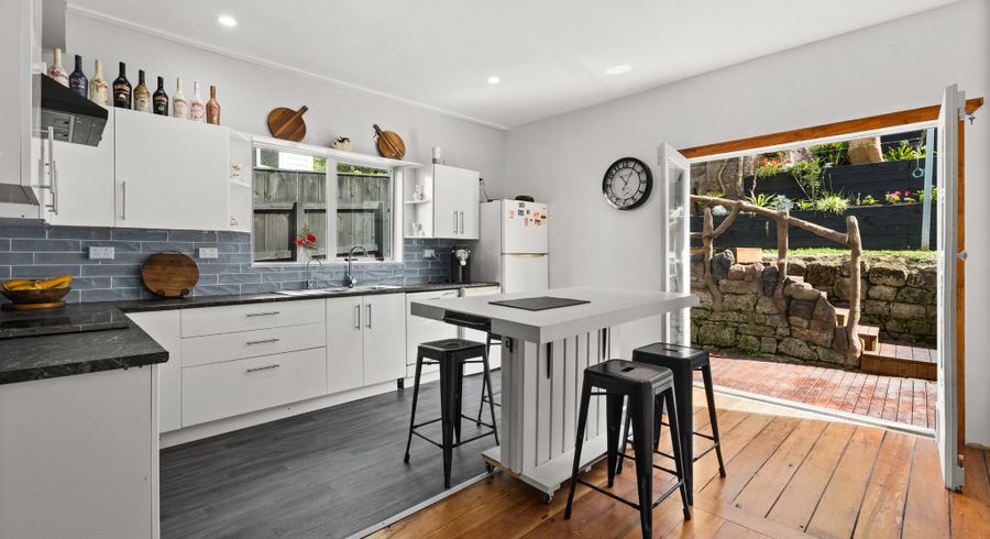  at 5 Smale Terrace, Hospital Hill, Napier, Hawke's Bay