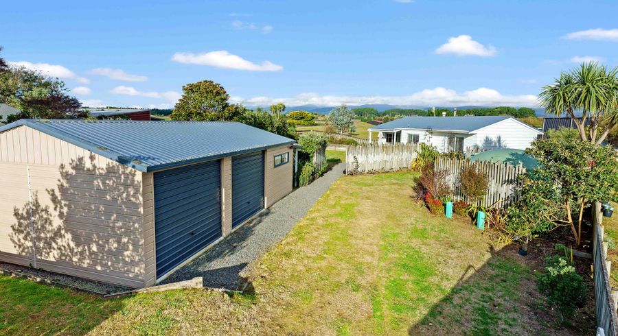  at 3 Mavis Avenue, Waikawa Beach, Horowhenua, Manawatu / Whanganui