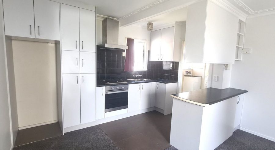  at 2/75 Taylor Street, Blockhouse Bay, Auckland
