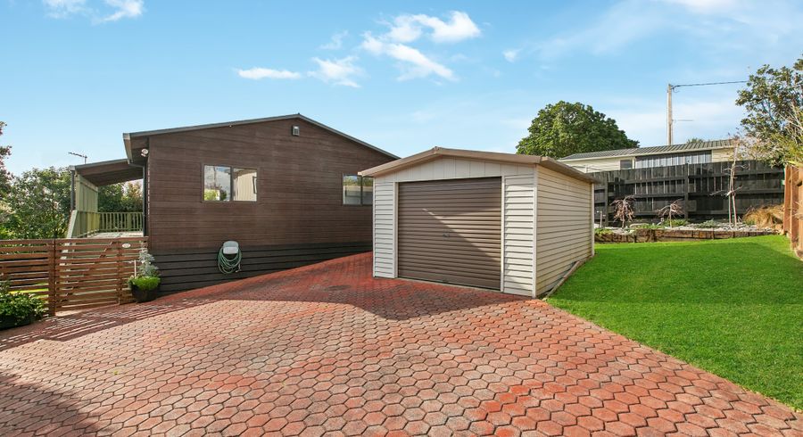  at 2/245 Sturges Road, Henderson, Auckland
