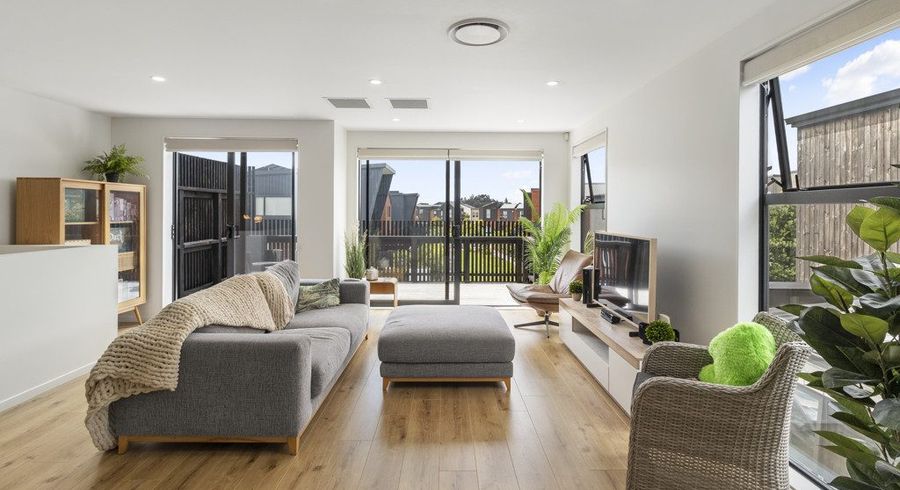  at 25 Desalt Drive, Hobsonville, Waitakere City, Auckland