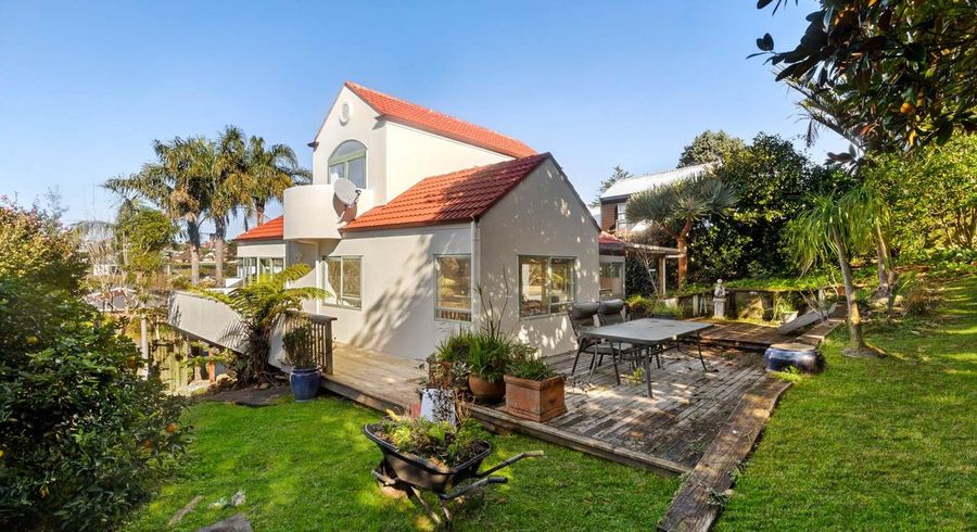  at 19 Lagoon Way, West Harbour, Waitakere City, Auckland