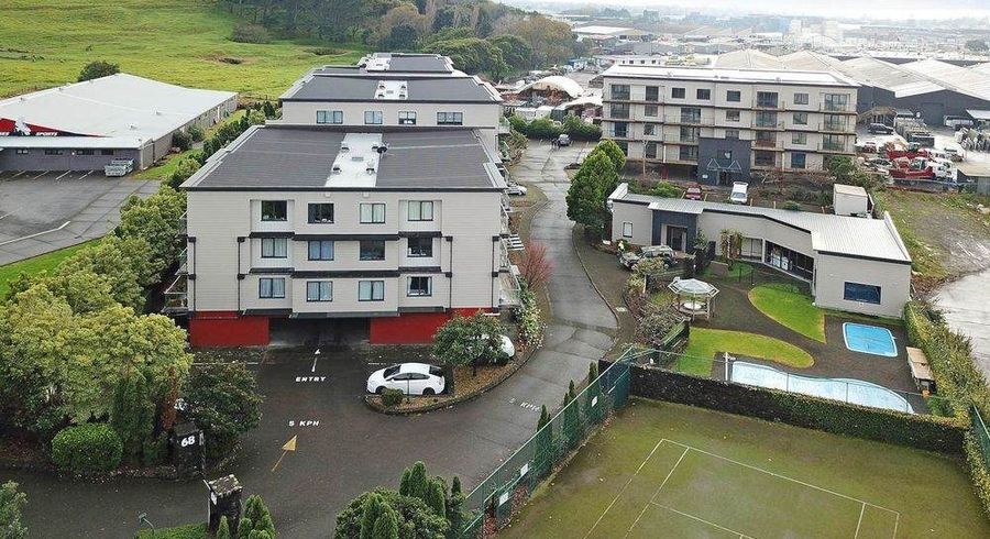  at 24/68 Mountain Road, Mount Wellington, Auckland City, Auckland