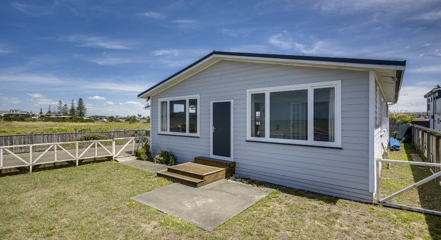  at 2/64 The Esplanade, Westshore, Napier
