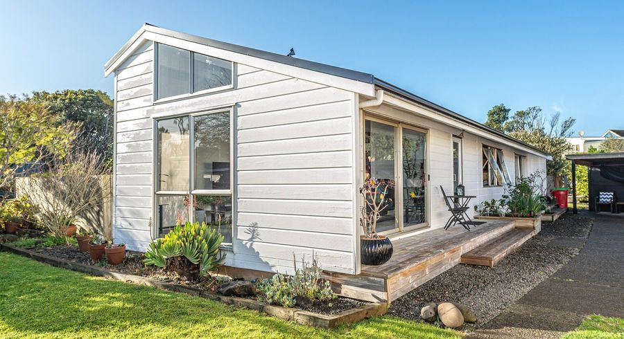  at 15 Banks Place, Tawhero, Whanganui