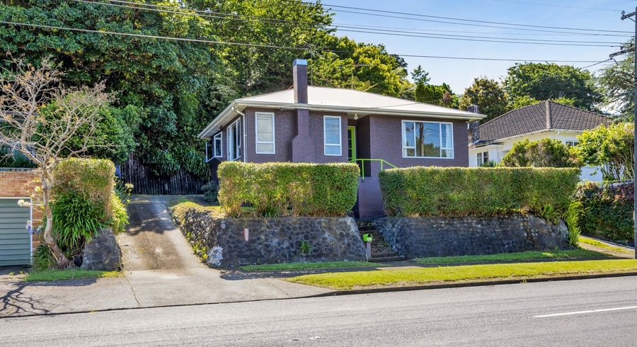  at 27 Seaview Road, Marfell, New Plymouth
