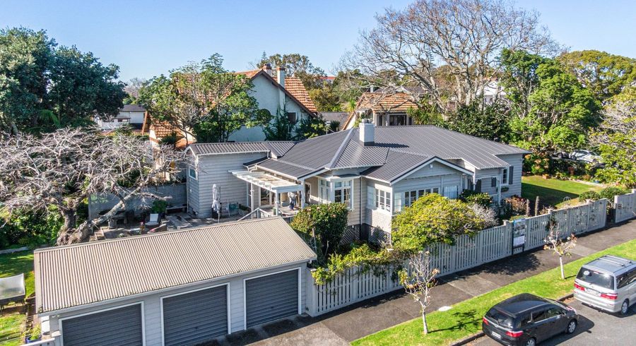  at 1A Burwood Crescent, Remuera, Auckland