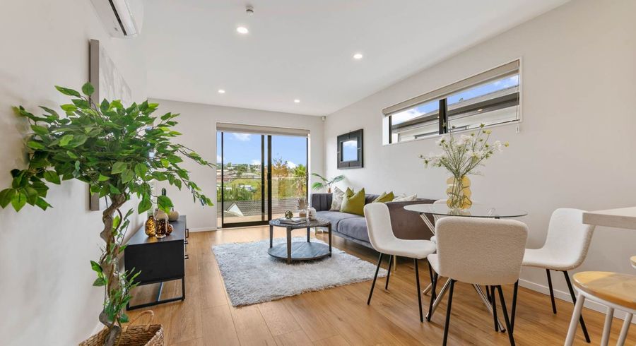  at 59B  Redwood Drive, Massey, Waitakere City, Auckland